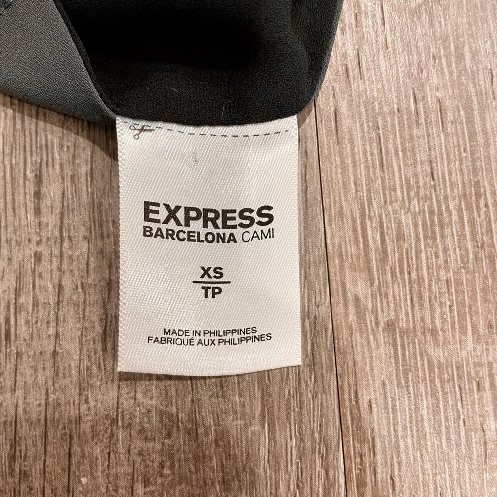 Express Tank Top - Picture 4 of 4